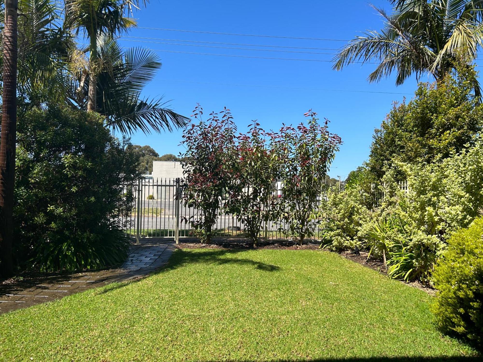 Sunshine Four Apartment Salisbury Luaran gambar
